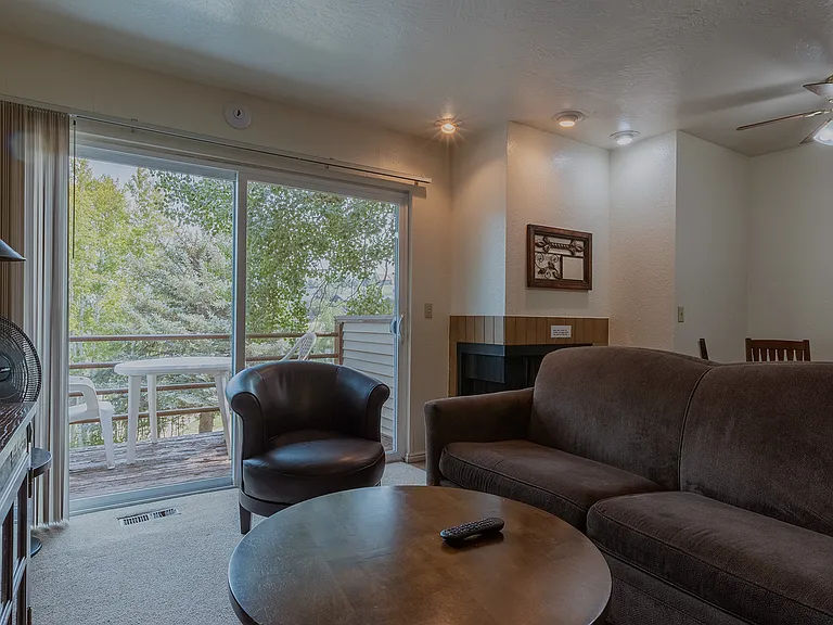 Circle J — Photo 2
