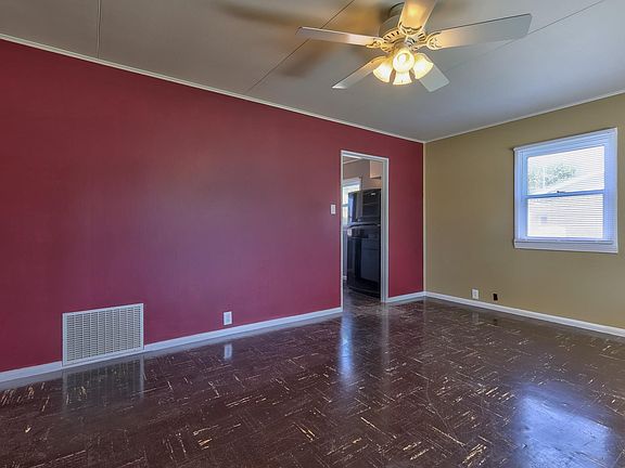 3rd image of 3804 Stratford Rd