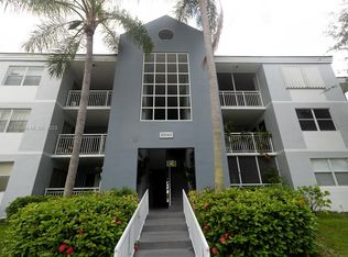 8540 SW 212th St APT 305, Cutler Bay, FL 33189