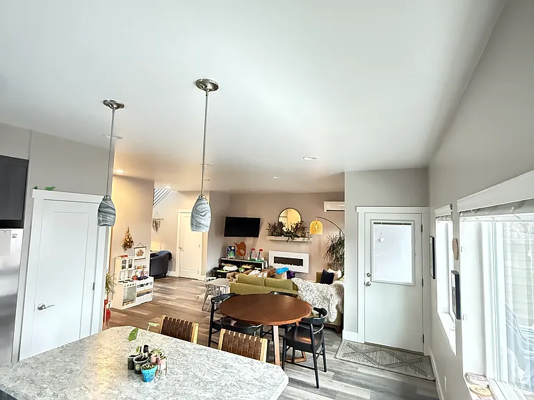 703 Locust St #A — Photo 15