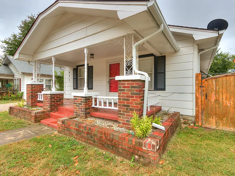 625 W Dewey St — Photo 24