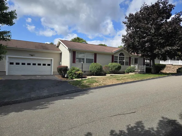 74 Heritage Way, Manchester, NH 03104