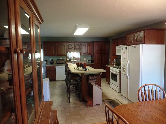 4th image of Lakewood Cir