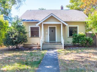 311 NW A St, Grants Pass, OR