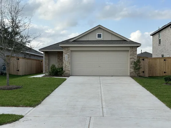 1539 Gentle Wind Ct, Angleton, TX 77515