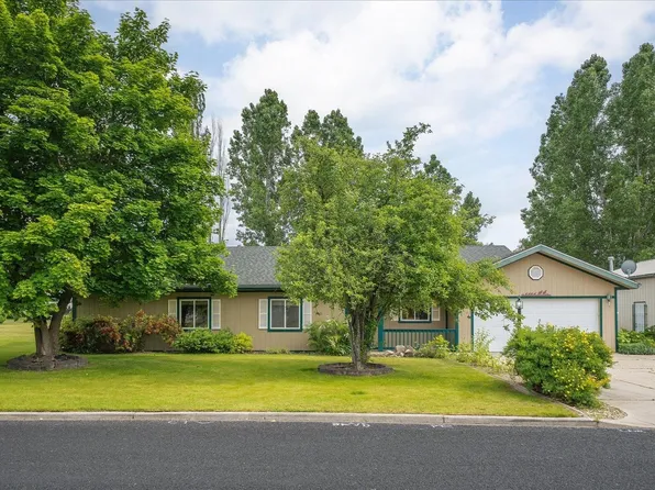 1418 E 3rd Ave, Deer Park, WA 99006