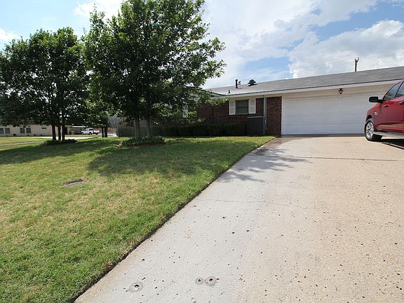 Southeast View of Gargage