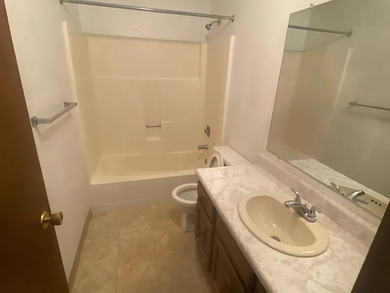 337 Aristocrat Dr — Photo 10