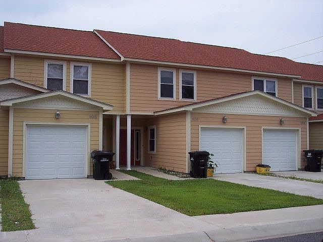 2nd image of 412 Harbor Bay Dr