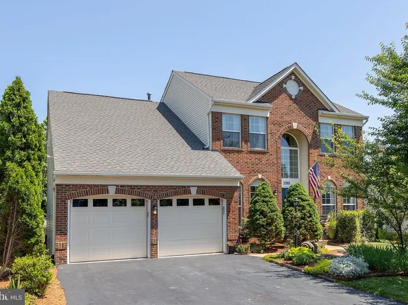 2988 Medford Dr, Dumfries, VA 22026