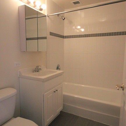 5th image of 29 Cooper St APT 5B
