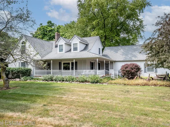 11030 Marshall Rd, South Lyon, MI 48178