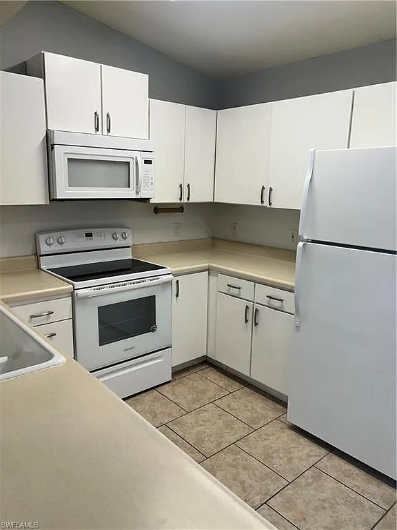 2 bed, 2.0 bath, 1062 sqft, $1,750 — Photo 4
