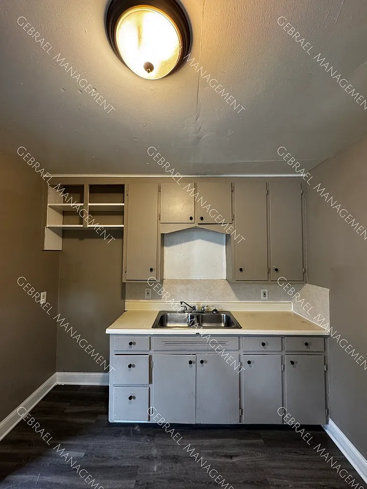 3809 Brown St. — Photo 3