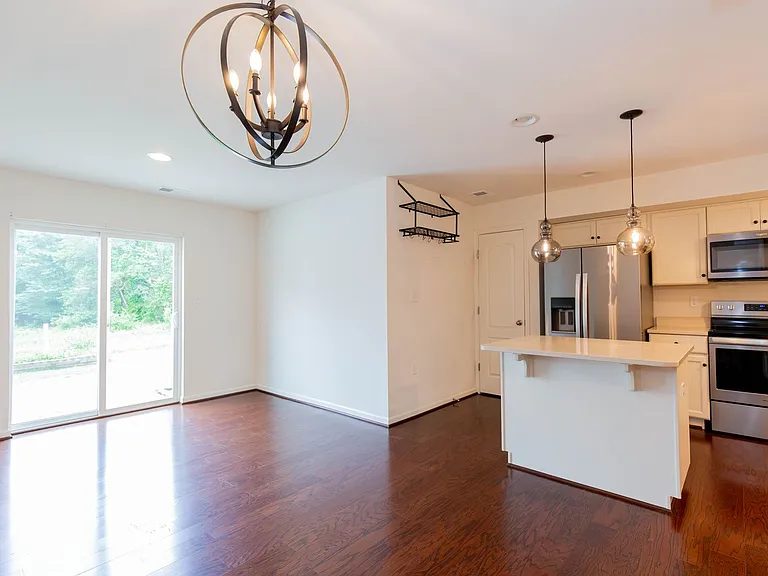 608 Thumper Dr — Photo 5