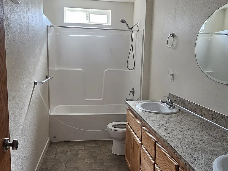 4130 Henry Ct #B — Photo 11