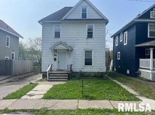 1015 Arlington Ct, Davenport, IA