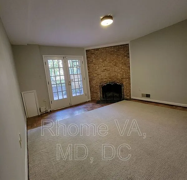3749 Kanawha St NW — Photo 15