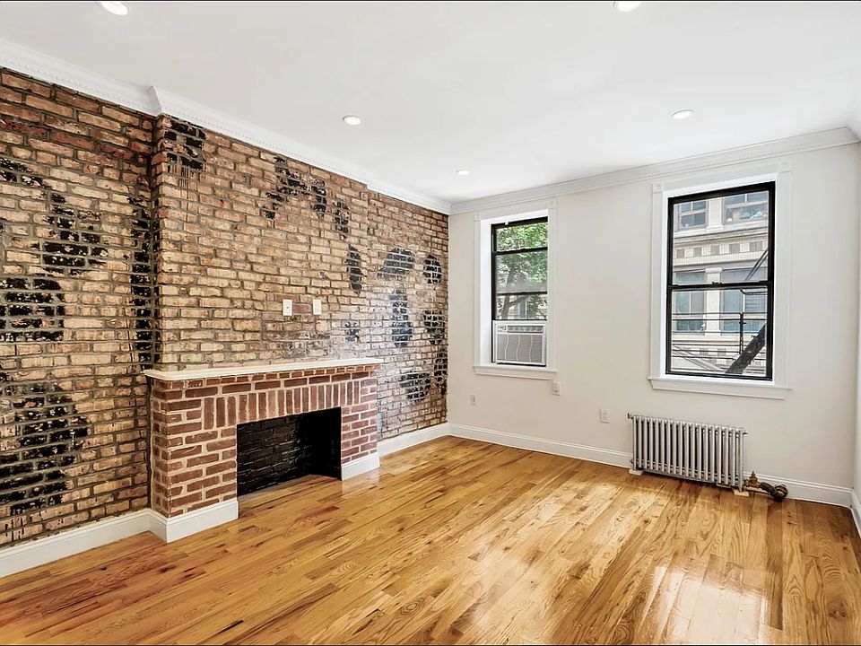1st image of 7 Cornelia St APT 2A