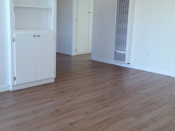 5th image of 4663 Kansas St APT 17