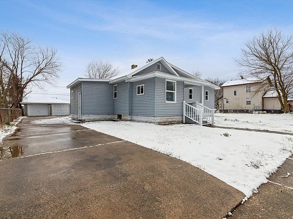2nd image of 1137 Hurd Ave