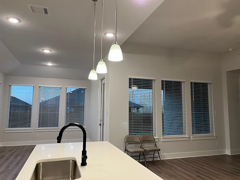 1821 Briar Rose Dr — Photo 8