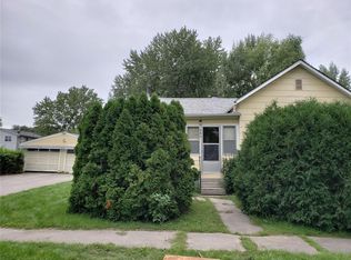 685 Howard Ave, Marengo, IA 52301