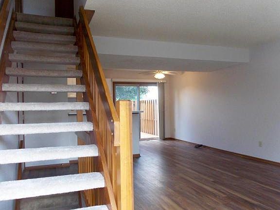 3rd image of 4835 Stoneybrook Blvd