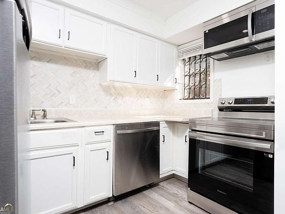 5th image of 3232 Abbeywood Dr