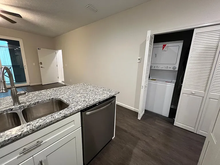 220 N 2nd St #2A — Photo 9