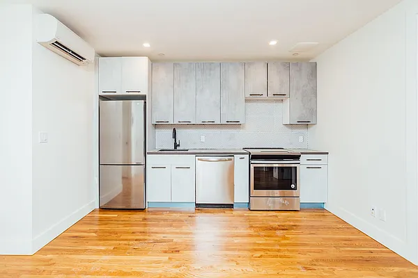 Rented by Nooklyn NYC LLC | media 18