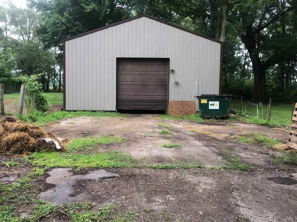 104 S Carter St, Colfax, IN 46035