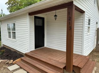 1213 Leflore Ave, Arkoma, OK 74901
