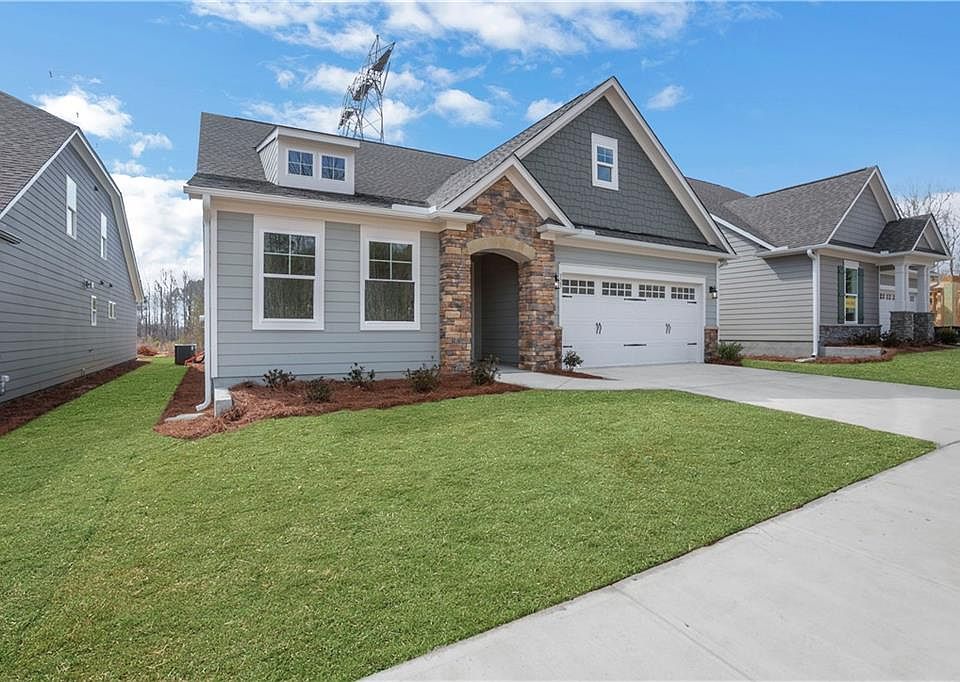 1st image of 325 Conifer Ln