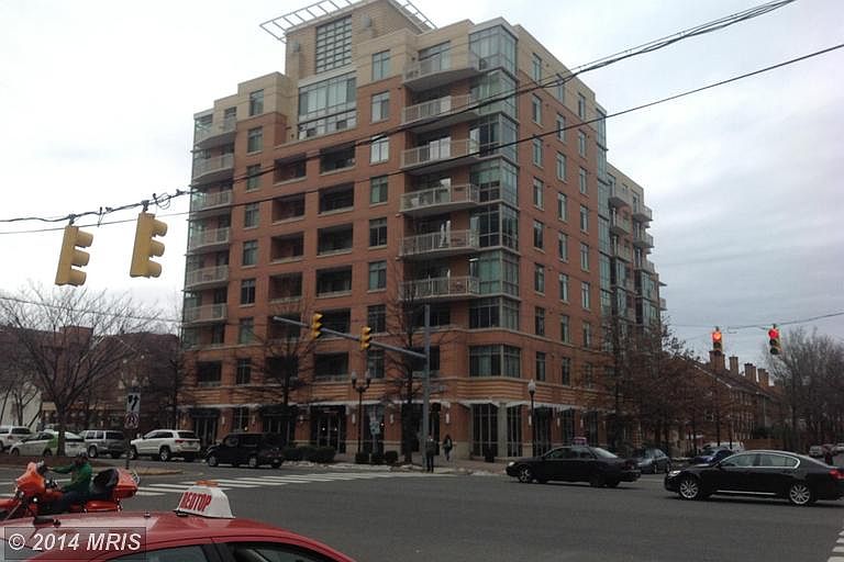 1st image of 1000 N Randolph St APT 302