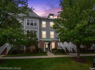330 Red Ryder Dr #43, Plymouth, MI 48170