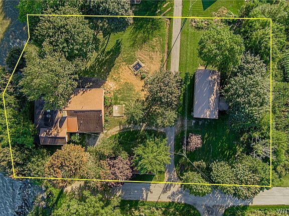 3rd image of 895 County Line Rd