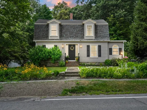 95 Central St, Georgetown, MA 01833