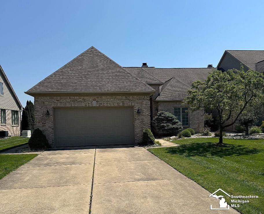 947 Saint James Park Ave