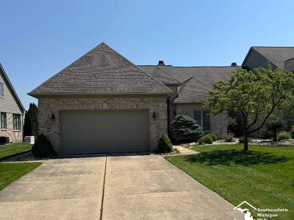 947 Saint James Park Ave, Monroe, MI 48161