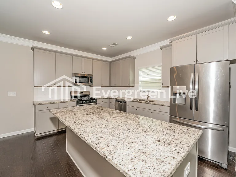 4140 Overlook Cir — Photo 6