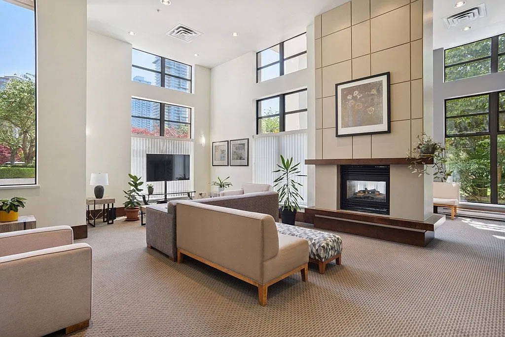 1 bed, 756 sqft, $2,290 — Photo 3