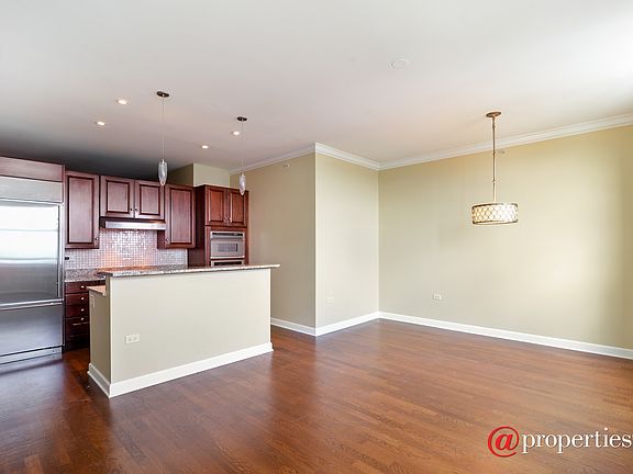 Kitchen / Living Room