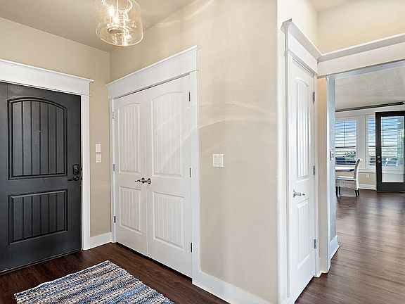5th image of 6704 Lantern View Dr APT 203