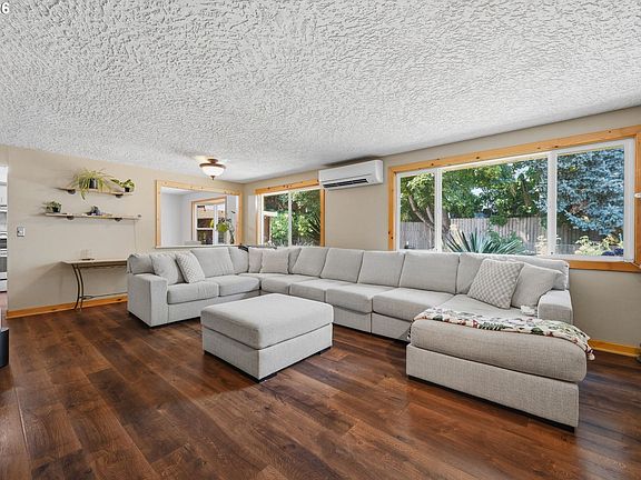 5th image of 6813 NE 62nd Ct