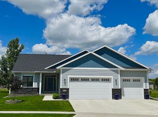 3113 Lake Vista Dr NW, Rochester, MN 55901