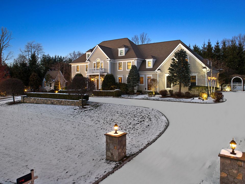 1st image of 7 Vista Ct