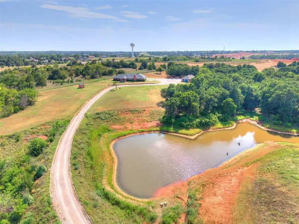 3150 Rolling Hills Dr, Blanchard, OK 73010