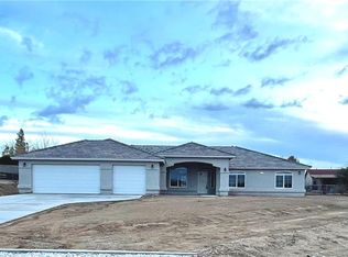 8104 Corona Ave, Hesperia, CA 92345