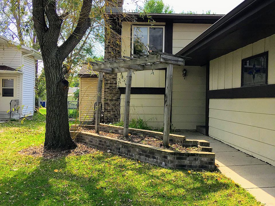 1st image of 2917 Heatherwood Cir S